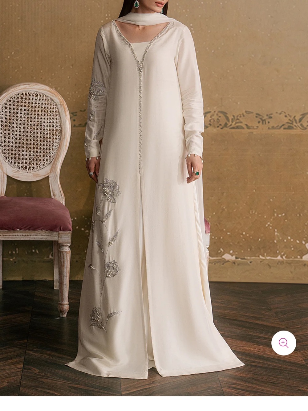 Elegant Pakistani Ivory/Cream Embellished Dress – Size Medium
-